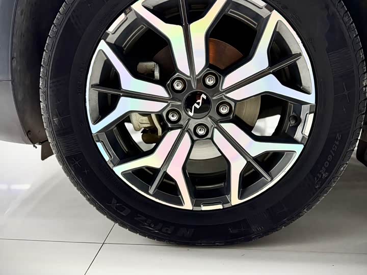 Фото 9 - Kia KX3