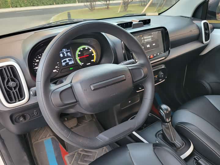 Фото 10 - Roewe Clever