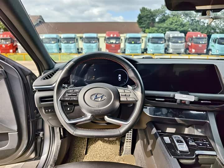 Фото 15 - Hyundai Sonata N Line