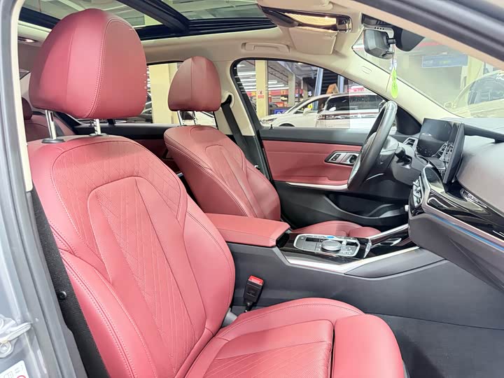 Фото 14 - BMW i3