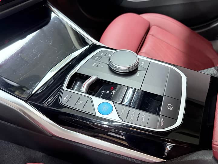 Фото 19 - BMW i3