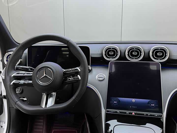 Фото 8 - Mercedes-Benz C-Class