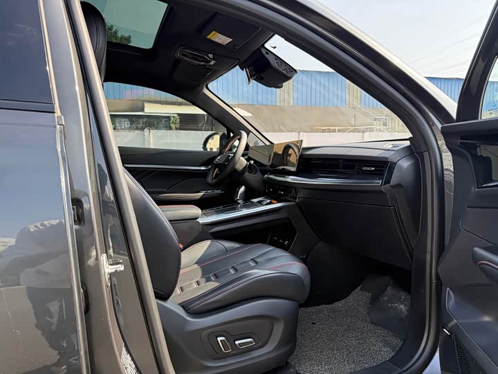 Фото 19 - Roewe RX5 Max