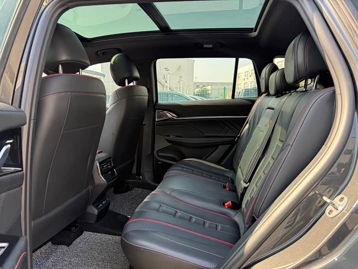 Фото 25 - Roewe RX5 Max