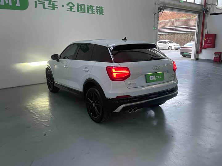 Фото 6 - Audi Q2L