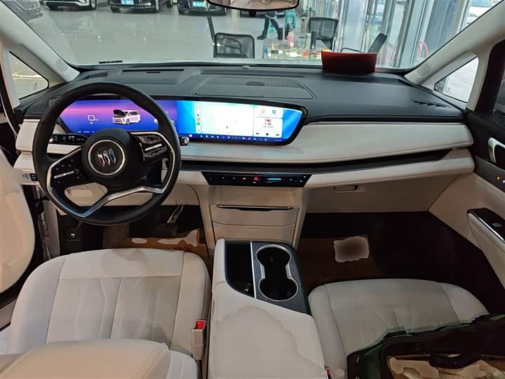 Фото 10 - Buick GL8 Hybrid