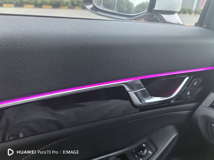 Фото 10 - Bestune B70