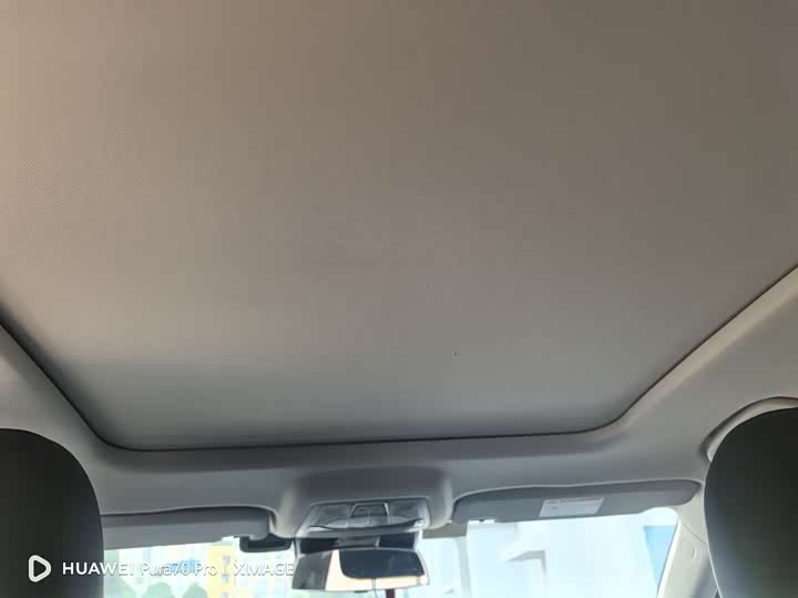 Фото 13 - Bestune B70