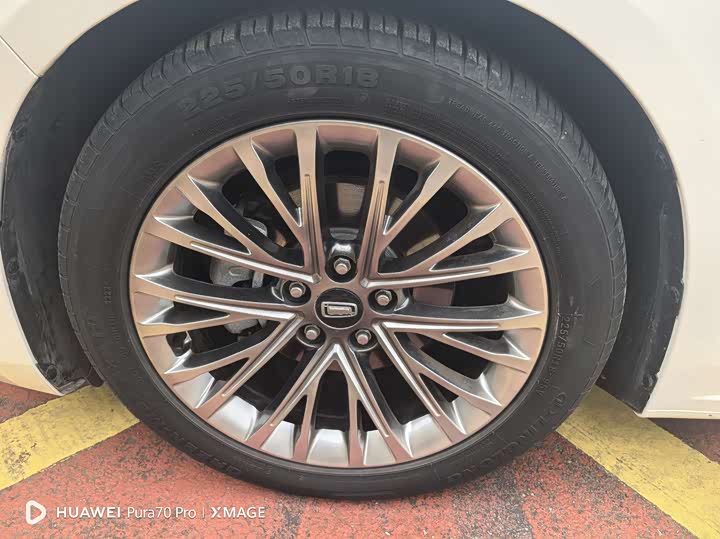 Фото 26 - Bestune B70