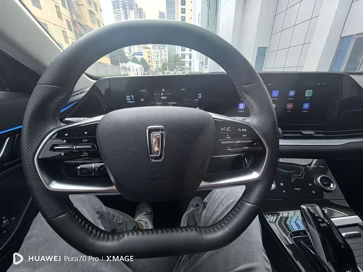 Фото 7 - Bestune B70