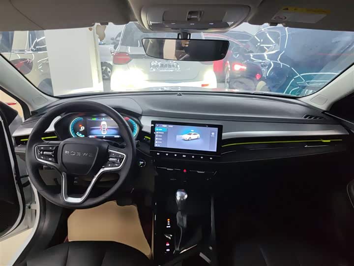 Фото 10 - Roewe i5