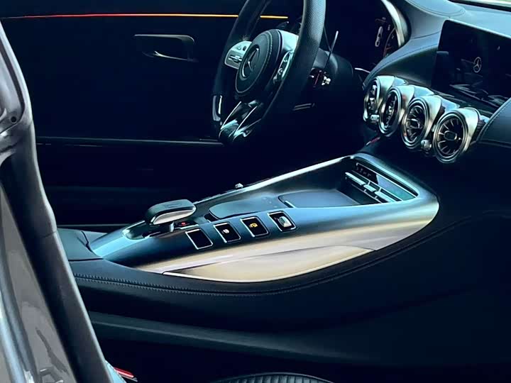 Фото 6 - Mercedes-Benz AMG GT