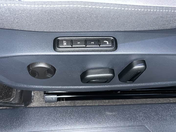 Фото 8 - Volkswagen ID.4 Crozz