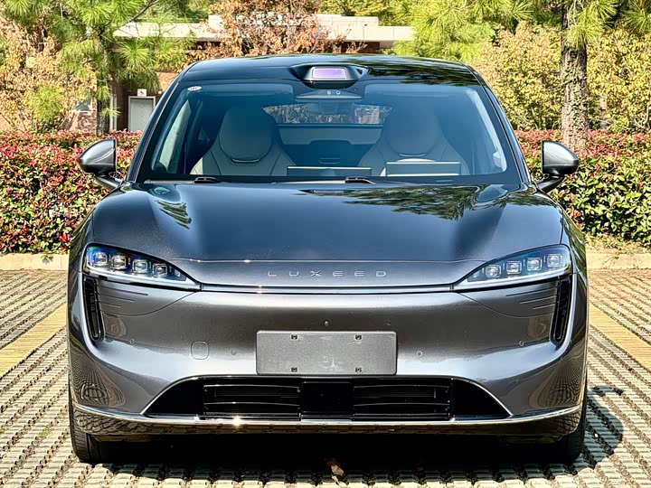 Фото 2 - Luxeed R7