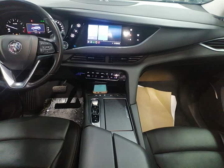 Фото 13 - Buick Enclave