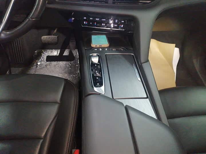 Фото 14 - Buick Enclave