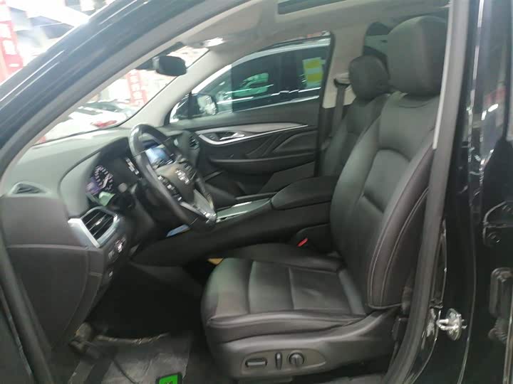 Фото 15 - Buick Enclave