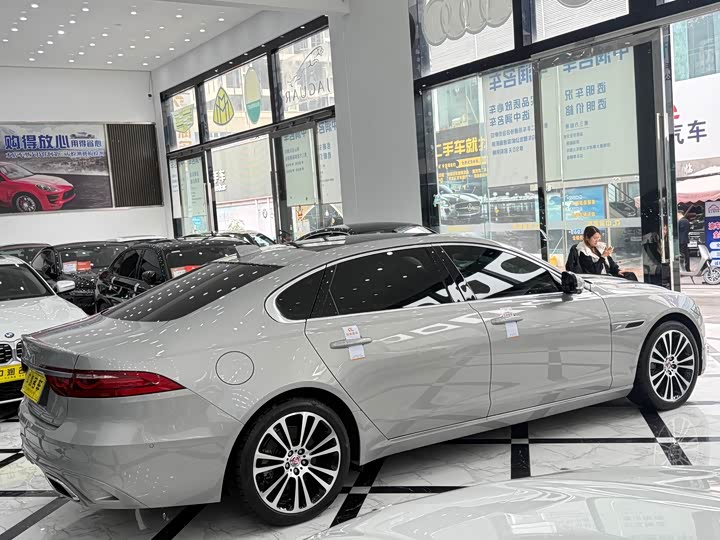 Фото 14 - Jaguar XF L