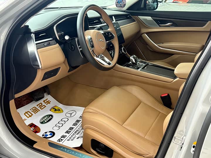 Фото 4 - Jaguar XF L