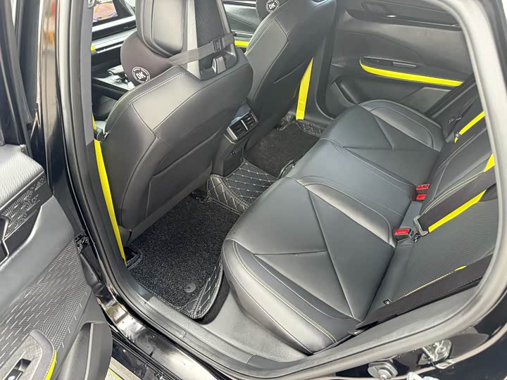 Фото 10 - Changan UNI-V