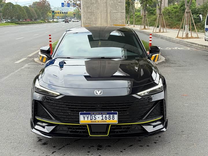 Фото 2 - Changan UNI-V