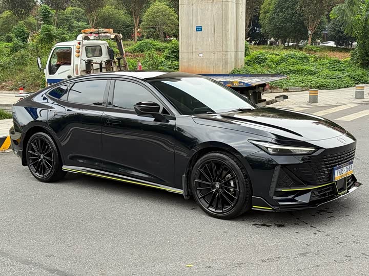 Фото 3 - Changan UNI-V