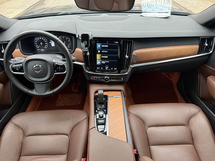 Фото 7 - Volvo S90