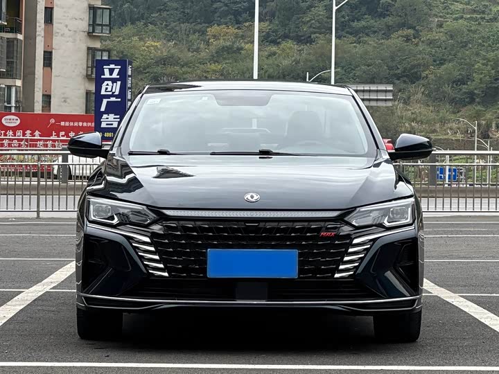 Фото 1 - Dongfeng Aeolus Yixuan Max