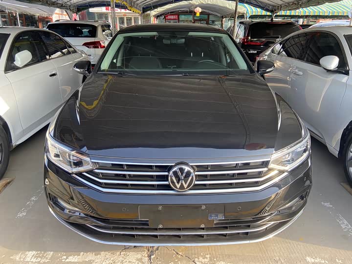 Фото 2 - Volkswagen Magotan