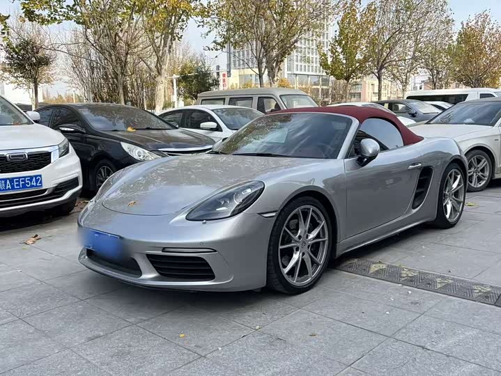 Фото 1 - Porsche 718