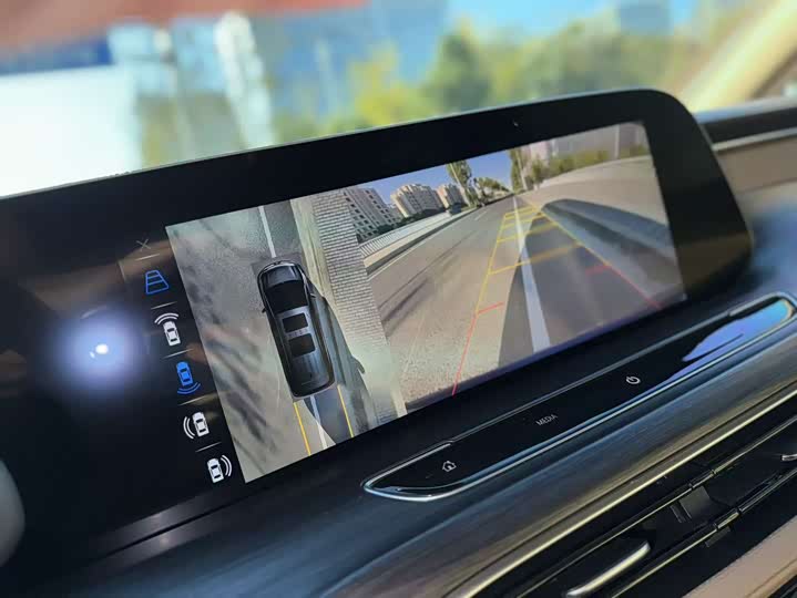 Фото 10 - Buick GL8 ES