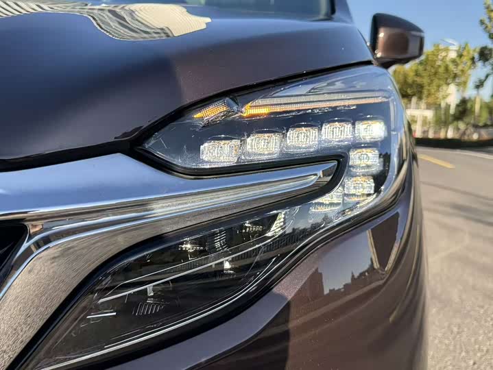 Фото 5 - Buick GL8 ES