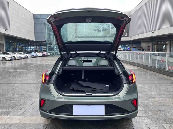 Фото 23 - Zeekr 001