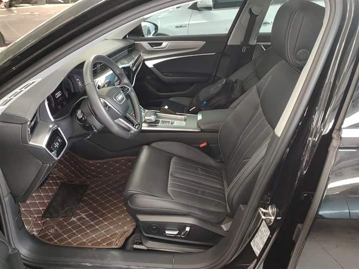 Фото 15 - Audi A6L