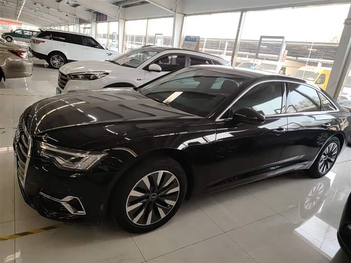 Фото 5 - Audi A6L