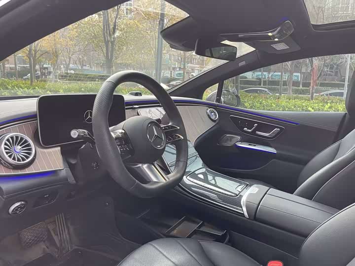 Фото 11 - Mercedes-Benz EQE