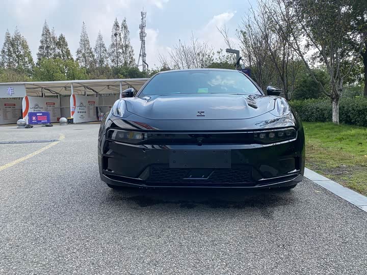 Фото 3 - Zeekr 001