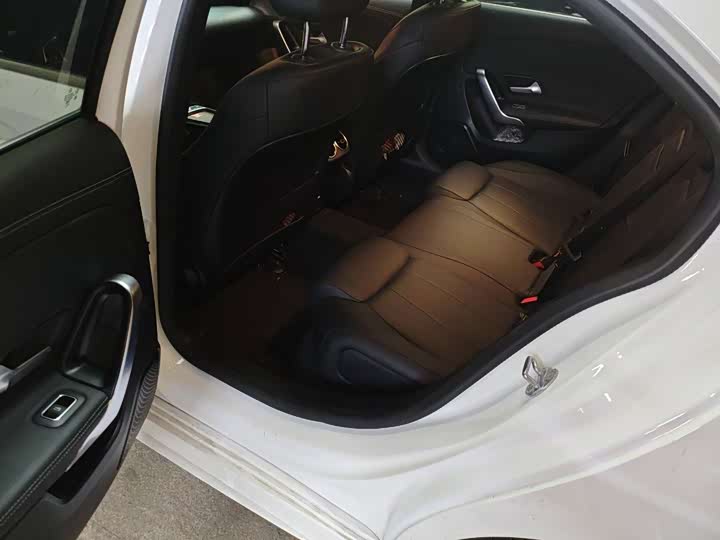 Фото 3 - Mercedes-Benz A-Class