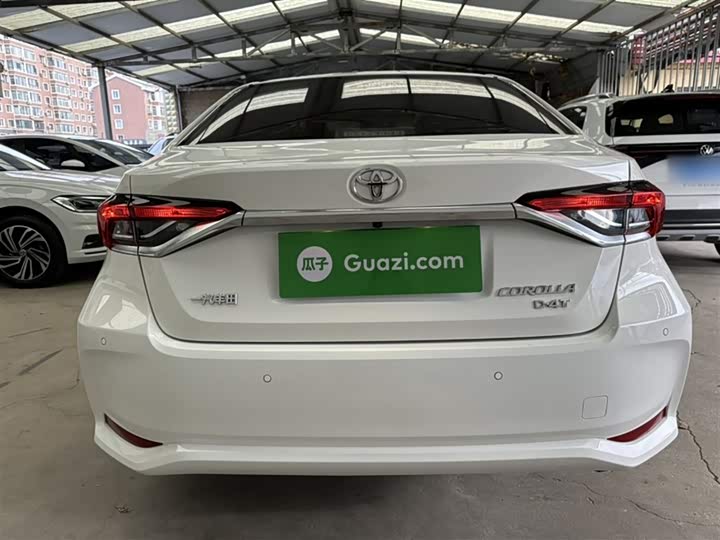 Фото 14 - Toyota Corolla