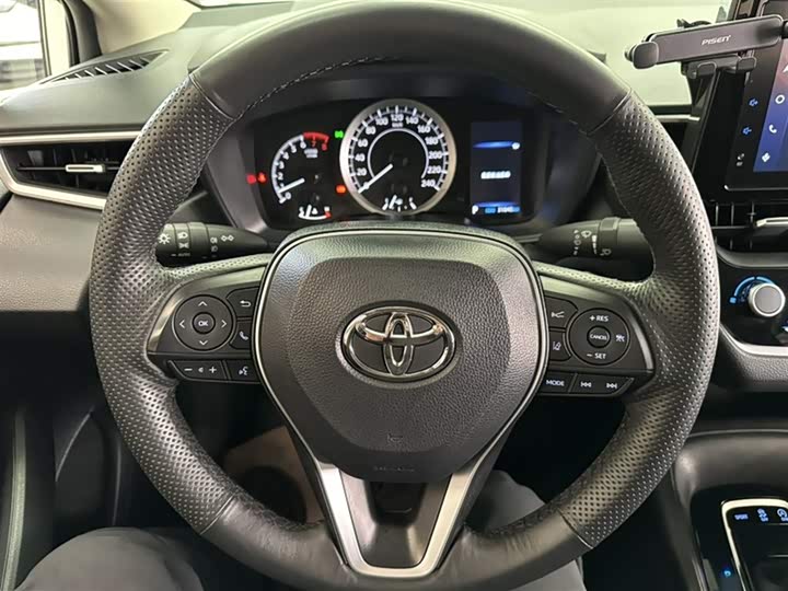 Фото 16 - Toyota Corolla