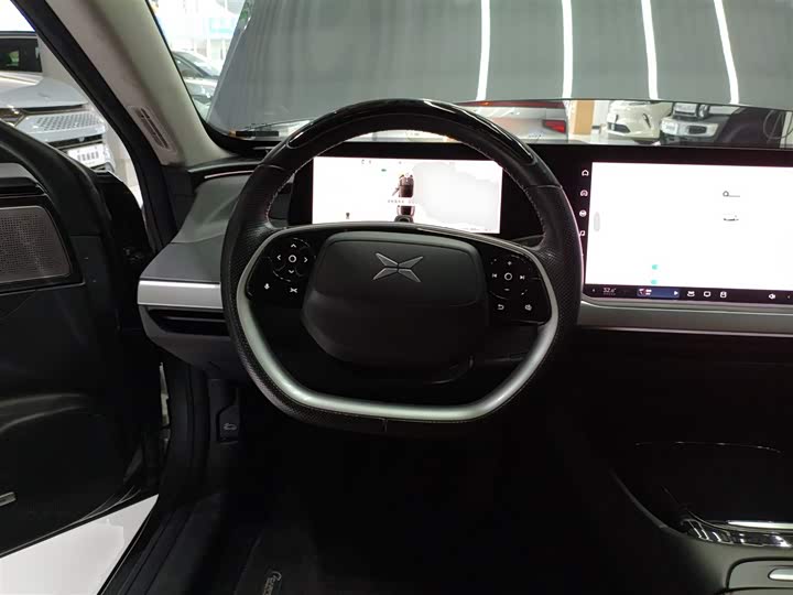 Фото 11 - XPeng P7