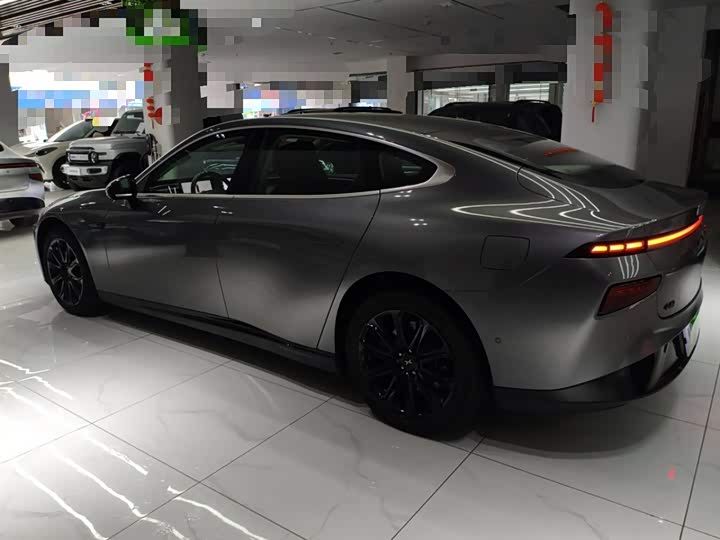 Фото 5 - XPeng P7