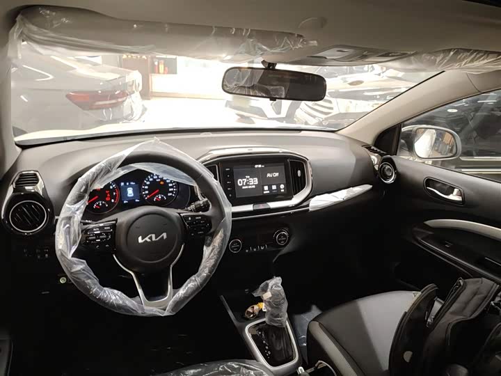 Фото 10 - Kia KX1