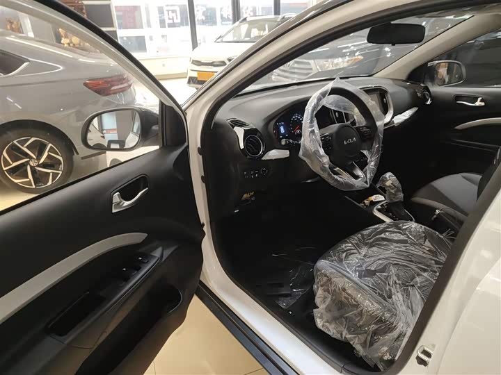 Фото 16 - Kia KX1