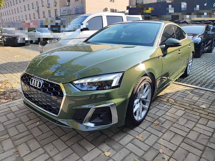 Фото 2 - Audi A5