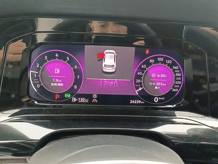 Фото 14 - Volkswagen Golf