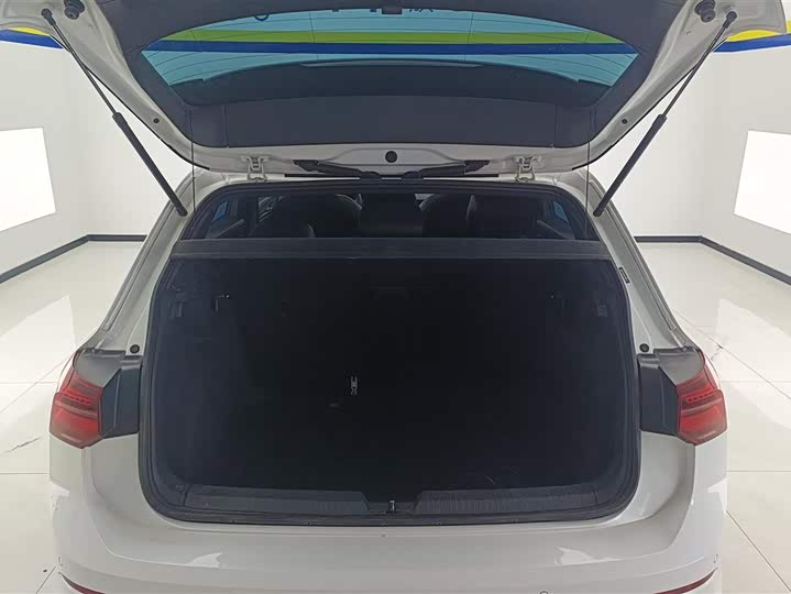 Фото 4 - Volkswagen Golf