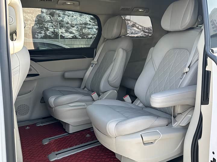 Фото 6 - Buick GL8 ES