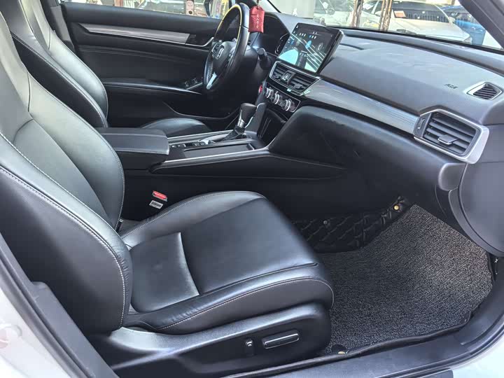 Фото 13 - Honda Inspire