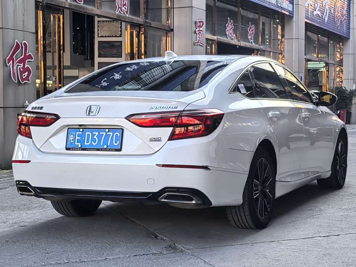 Фото 6 - Honda Inspire